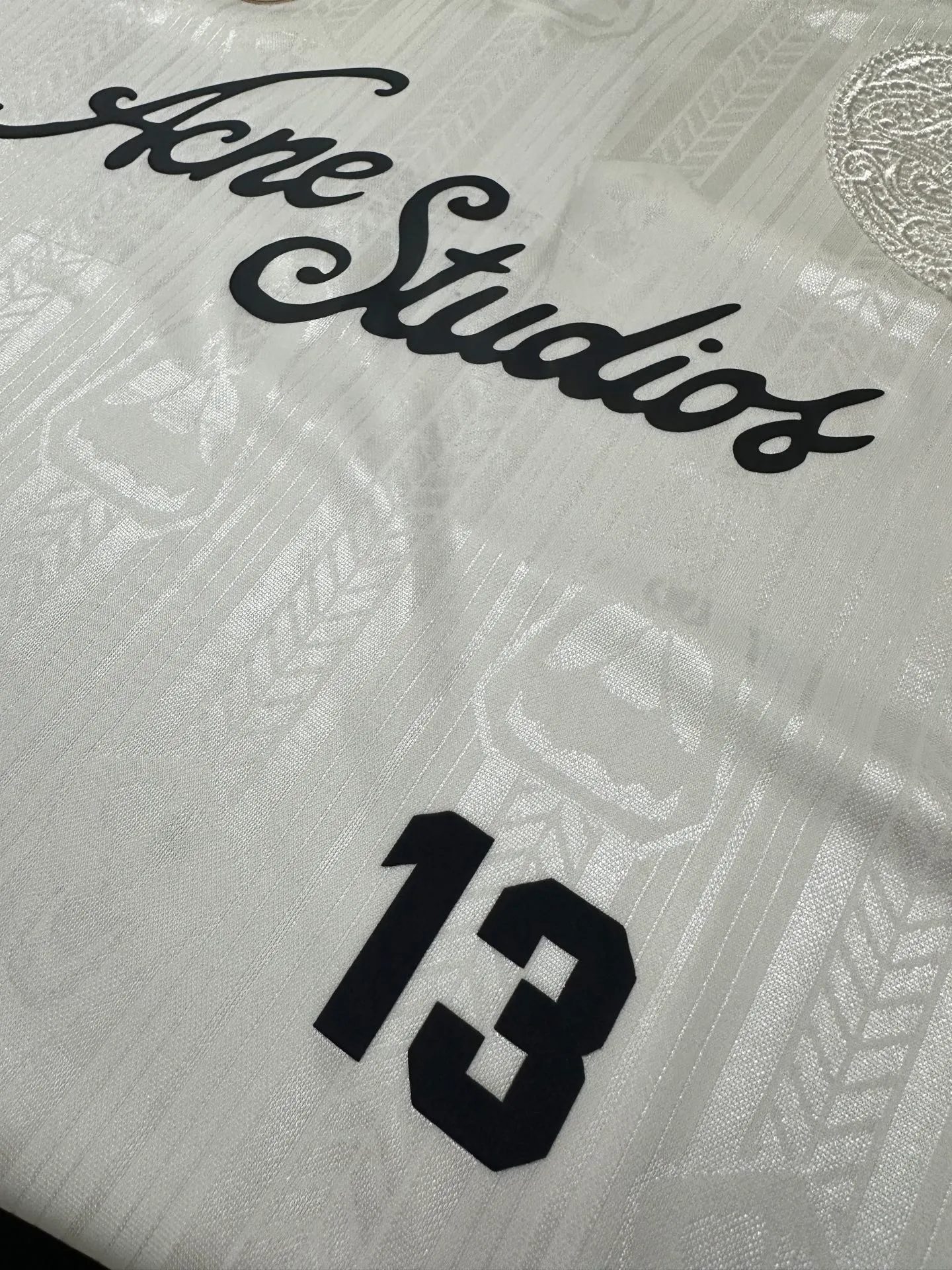 190 Acne Studios 26SS football jersey technical jacquard fabric logo long-sleeved jersey Fabric: Made of customized polyester fiber high count jacquard fabric 170g 100% cotton twill fabric g Customized hardware Thread Accessories Matching version Men's and women's Same Style Color: White Size: S M L XL